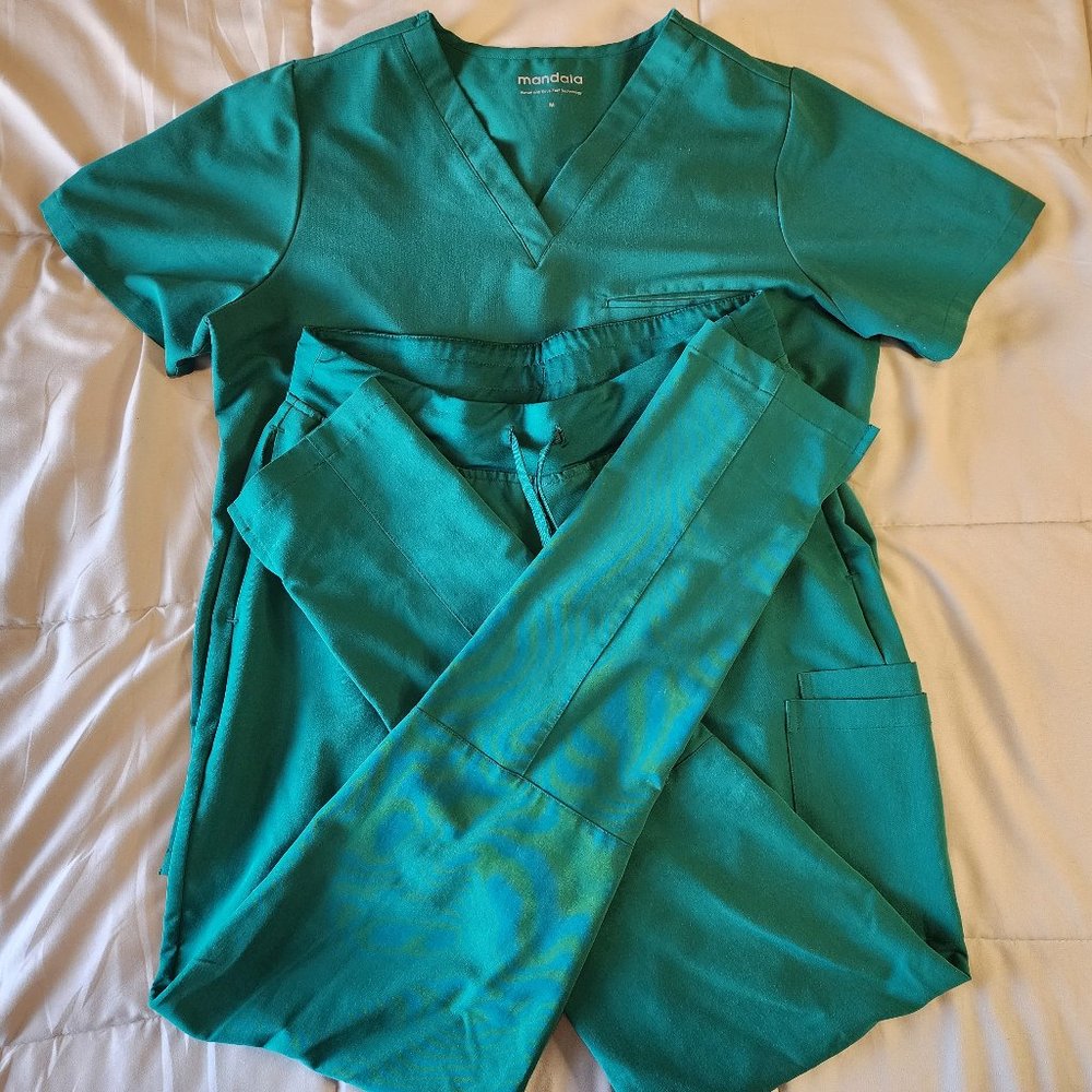 Mandala Scrub set